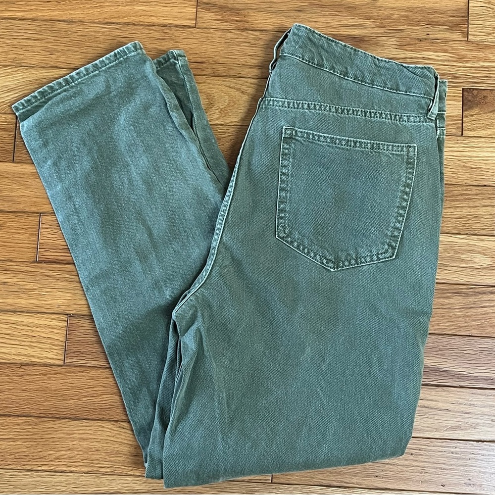 Green PacSun mom jeans